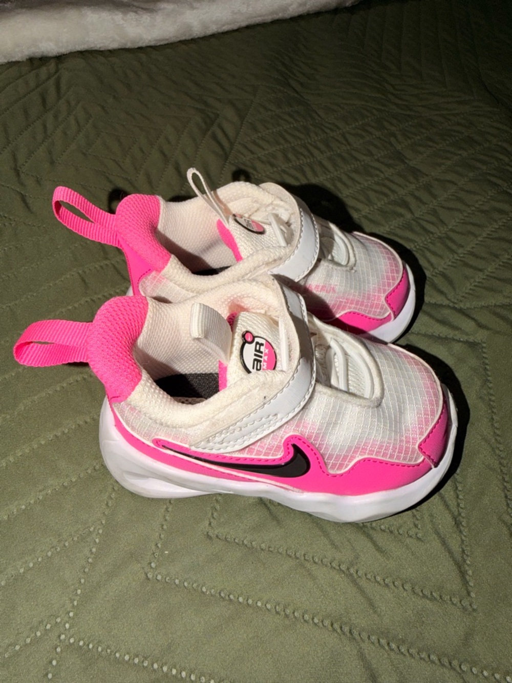 Nike Air Max Nova Kids White & Hot Pink Athletic Sneakers